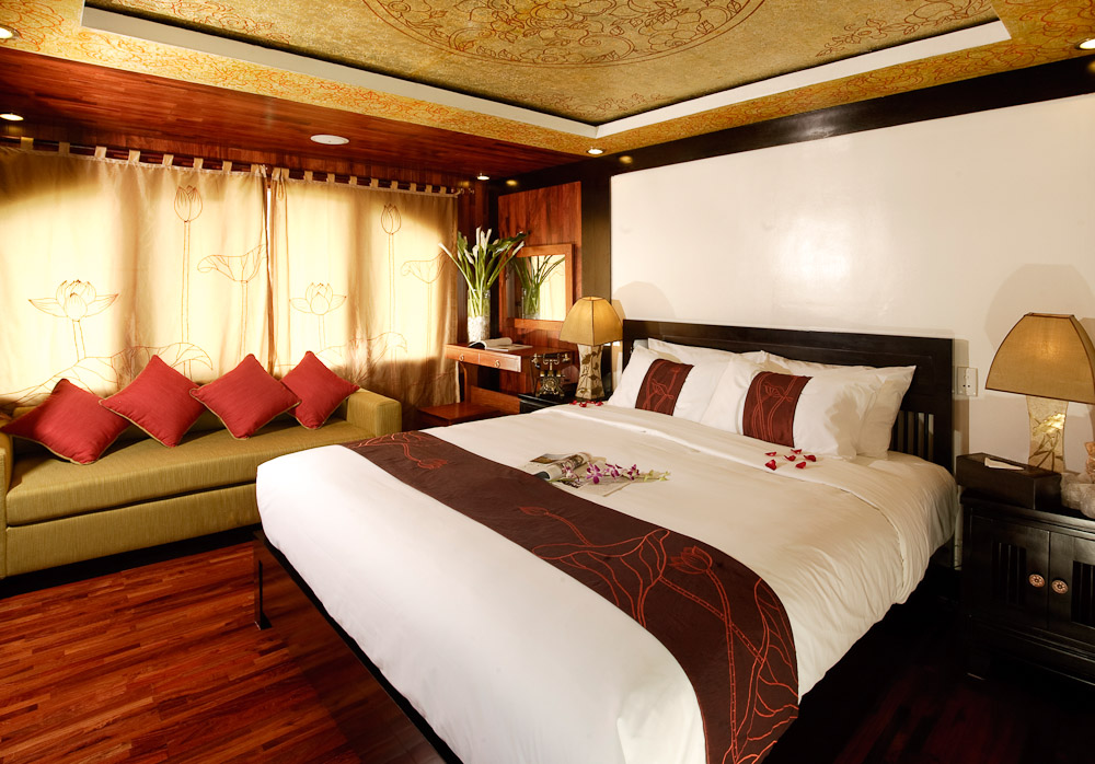 Thuê trọn du thuyền Premium Valentine 2 cabins